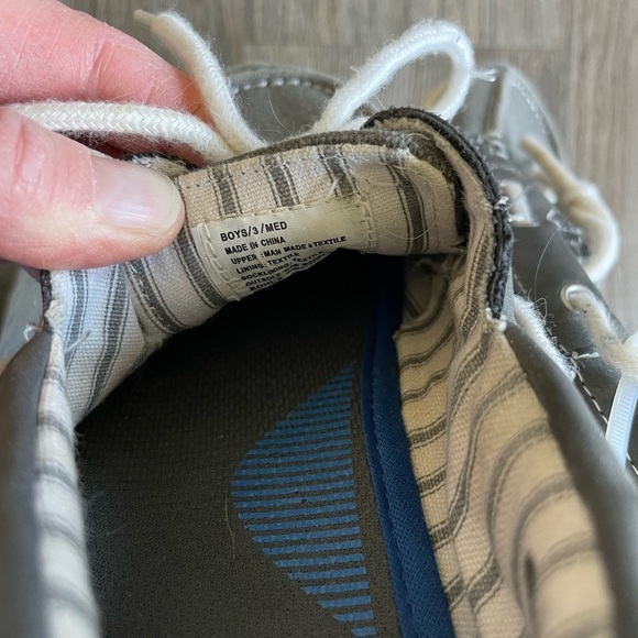 Sonoma Grey Boys Boat Shoes, size 3 - Picture 5 of 5